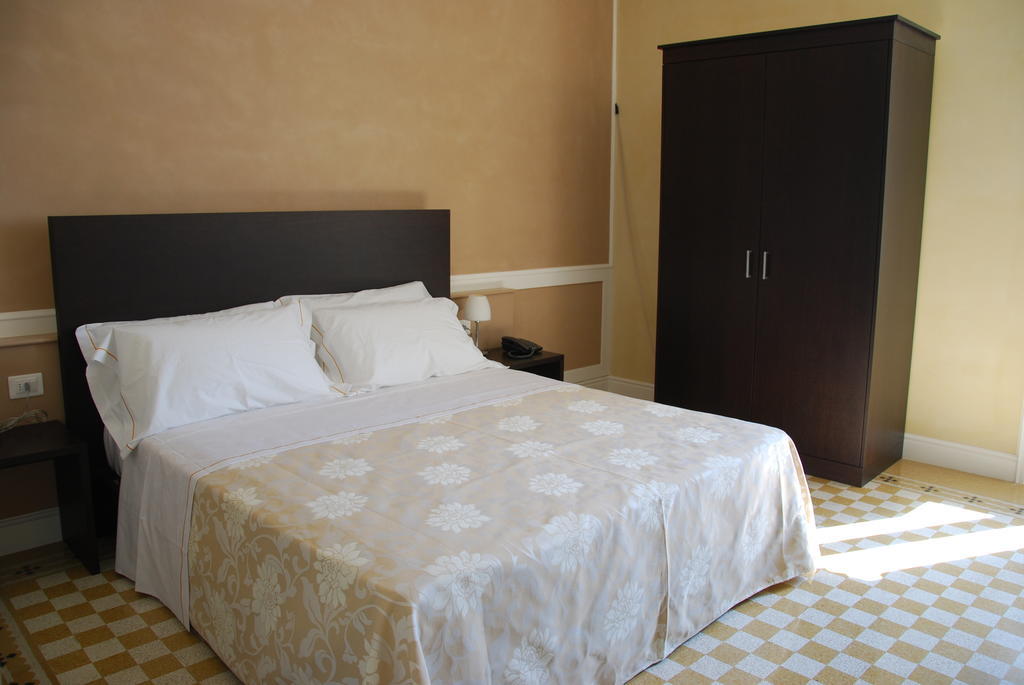 Relais Del Borgo Hotel & Spa 4 Stelle Staffolo Δωμάτιο φωτογραφία